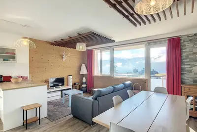 Image de Appartement rénové 4 chambres, centre station, proche pistes