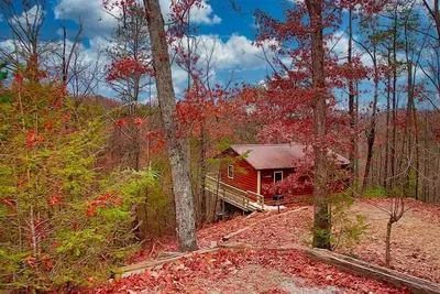 Image de Plus de 700 $ en billets gratuits, romantiques, jolies vues, bain à remous, jacuzzi cardiaque, Internet, Gatlinburg / Pf