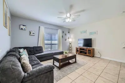 Image de Cette Maison de Ville de 5 Chambres Peut Accueillir Jusqu'à 10 Personnes et est Incroyablement Belle