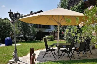 Image de Lumineux appartement de 100 m² avec terrasse et jardin directement sur le lac