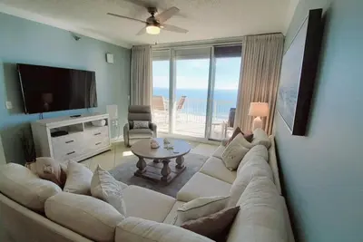 Image de Doral est en construction 20% de rabais sur les lits King / Queen / Sofa Sleeper - Piscine - Vue directe sur le golfe - Wifi