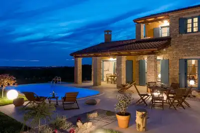 Image de Maison de vacances privée avec piscine privée, bain à remous, Wifi, climatisation, Tv, patio