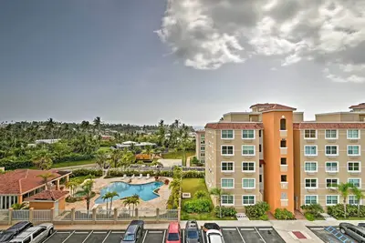 Image de Dorado Area Condo w / Ocean View par Beach & Golf!