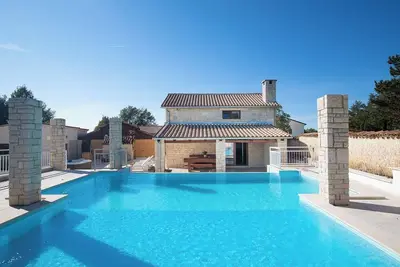 Image de Villa dans un endroit calme, Nature, Piscine Chauffee, ADAPTÉ Pour Enfants