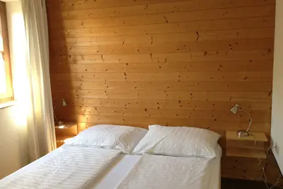 Image de Petit appartement calme pour 2-3 personnes près de la ville avec vue sur le lac