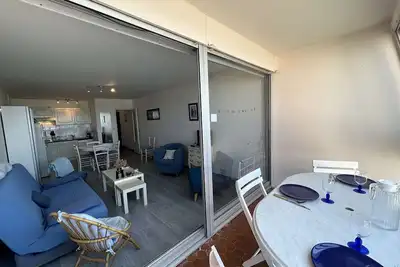 Image de Appartement rénové 3 pièces, parking, accès direct océan