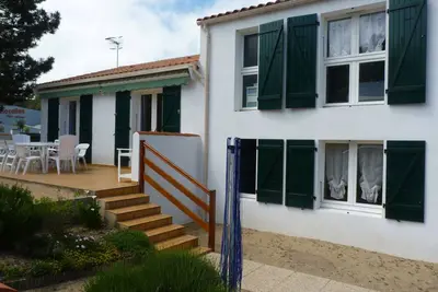 Image de Les Floralies : Belle maison de famille 9 couchages, 400 m de la plage