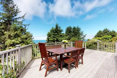 Nouvelle Liste! Maison haut de gamme w / vue sur l'océan, de divertissement et grande plage à proximité