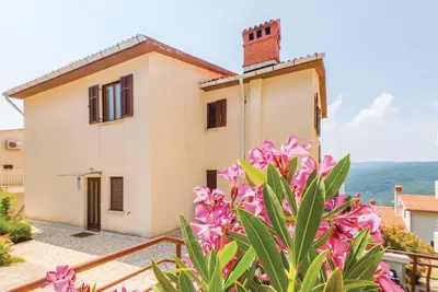 Bel appartement de 2 chambres à Rabac