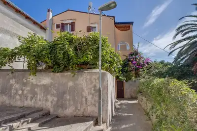 Image de Appartement d'une chambre avec le balcon et la vue sur le mer Mali Losinj, Losinj (A-15050-a)