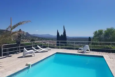 Image de Haut de maison, piscine privative et vue mer panoramique
