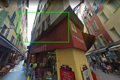 Image de Un appartement d'une chambre (plus un loft) au coeur de la vieille ville - Vieux Nice.