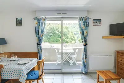 Image de Studio cabine cosy pour 4 pers. avec balcon au sud et parking, Ă deux pas du centre de Luz-Saint-Sauveur
