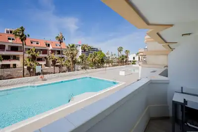 Image de Bel appartement moderne et très central.