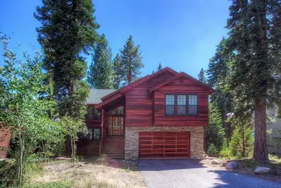 Image de Maison de luxe avec vue sur le lac, avec bain à remous, barbecue, terrasse, cheminée, Woodsy, (Nsh1050)