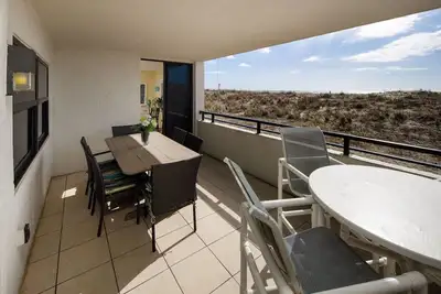 Image de Locations de vacances abordables avec vue sur un million de dollars.