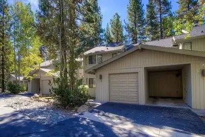 Image de Condo économique incliné avec barbecue, 2 foyers, près de la plage (Ivc0817)