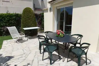 Image de Villa au calme - Juan Les Pins -- 5 personnes - climatisée - piscine