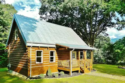 Image de Nouvelle construction! Cabine 15min Asheville 3br / 2ba 5min Montreat, In-Town Blk Mtn