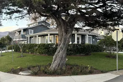 Image de Superbe Carpinteria Beach House à pied du sable