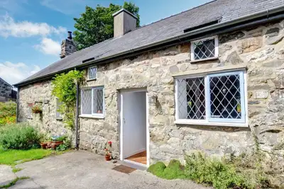 Image de Crown Cottage - Deux Chambres Maison, Couchages 4