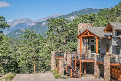 Image de Nouveau! Superbe maison de montagne, intimité et vues spectaculaires, pensionnats Rmnp.