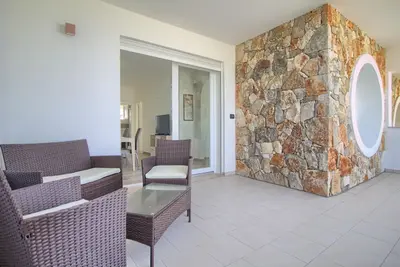 Image de Luci Front Beach House