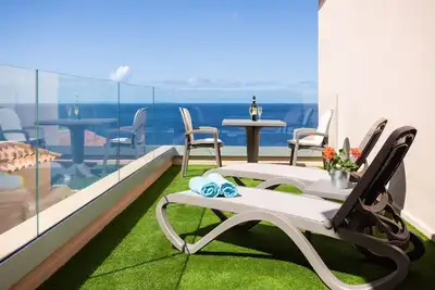 Retraite romantique avec Wifi gratuit en position privilégiée avec une vue imprenable