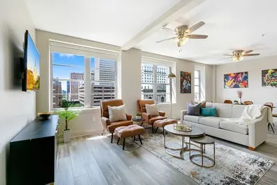 Image de Spacieux Condo 1bd moderne dans le b��timent de Californie par Hosteeva