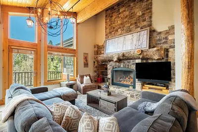 Image de Réservez maintenant pour des économies d'automne! Marcher à tout condo moderne. Stellar pour les familles + équipements de la station