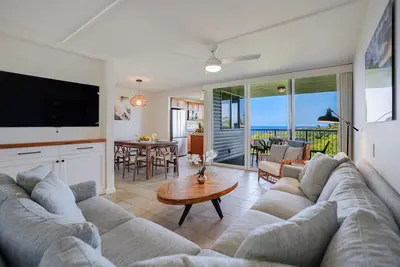Image de Magnifique condo w / vue sur la mer, bain à remous partagé, piscine, tennis et plus - plage à proximité