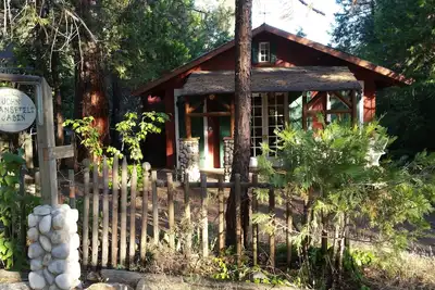 Image de La cabane historique de Stansfield avec Wi-Fi