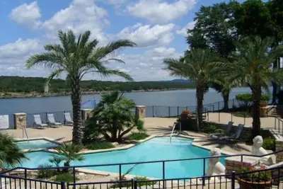 Image de UNITÉ 1101 Eau vue sur le lac Principal Et Piscine Nord Belle