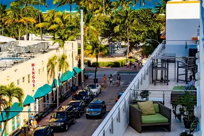 Image de Ocean View 2br 2. 5ba South Beach Steps Penthouse à la plage! Center Of It All!