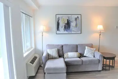 Image de Condo confortable de 3 chambres