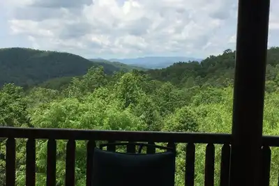 Image de Belle maison en rondins à Hendersonville, Nc