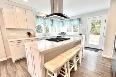 Image de 24-29 août: 30% de réduction! Plage privée, Nouveau 6br / 3ba - Central Ac - Walk 2 All