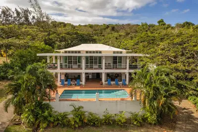 Casa Manana. 3 maîtres. Toute la maison est à vous. vue sur l'océan