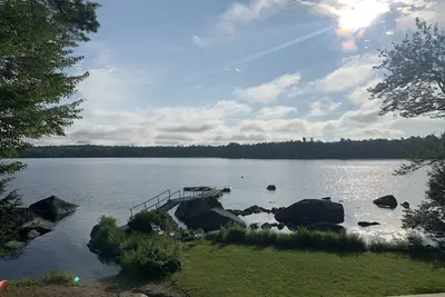 Image de Retraite au bord du lac pour les familles et les animaux de compagnie