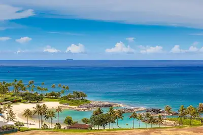 Image de Penthouse panoramique sur le océan du 15e étage. Les Meilleures Vues à Ko Olina!