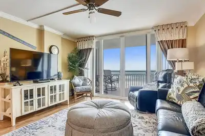 Image de ** Détente en bord de mer Condo sur le No-cars Ponce Inlet Beach Oasis **