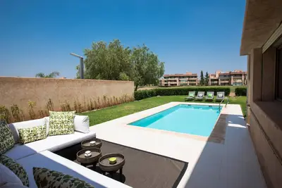 Image de 3 Chambres 2. 5 Bains Villa avec piscine privée sur un parcours de golf du centre-ville de Marrakech