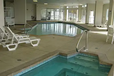 Image de Beautiful, Towers Waterfront, Great Reviews, Walk-In Level, Indoor + Outdoor Pools