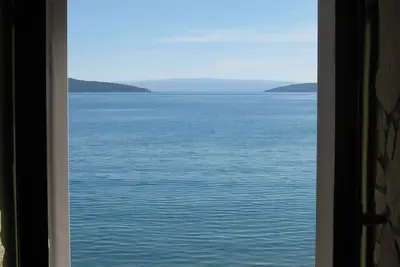Maison de pierre sur la riva à Kastel Novi