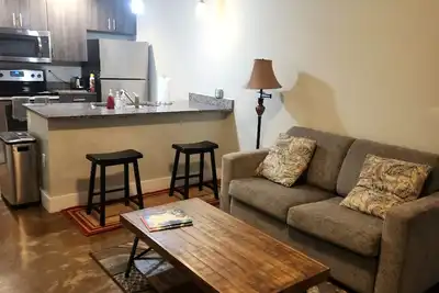 Image de A01 - Cœur des arts - Prochain Vcu au King Suite West Broad Condo Mcv Quirk Hote