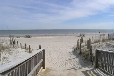 Image de Premier étage Grande Villa, Près de la plage, piscine, courts de tennis et terrains de jeux