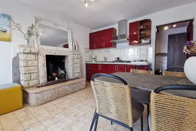 Image de Douceur de vivre en bord de mer – retraite paisible dans un village istrien