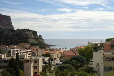 Image de Appartement lumineux dans village avec magnifique vue mer climatisé