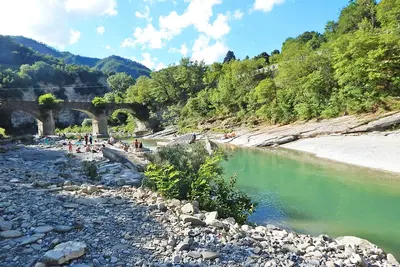 Image de Gamberullo: hébergement dans la vieille maison de 700 dans la vallée de la rivière Santerno