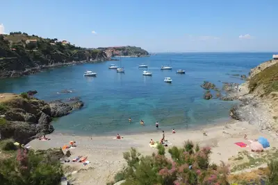 Image de Collioure - Appartement en bord de mer avec vue sur la mer et parking - Alosa